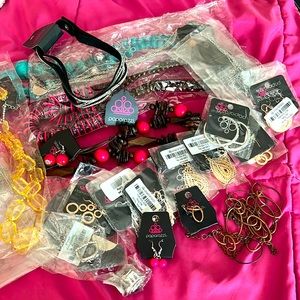 New Paparazzi Jewelry Lot of 15 pcs plus clearance take all for one small price